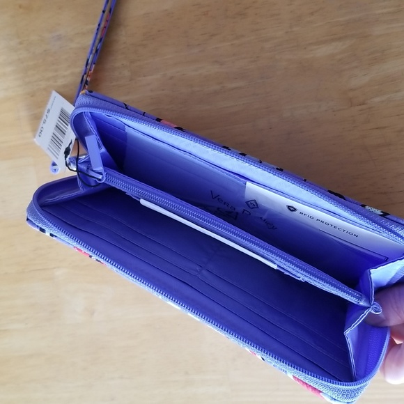 Vera Bradley Factory Style RFID Accordion Wristlet Zip Wallet - Picture 8 of 10